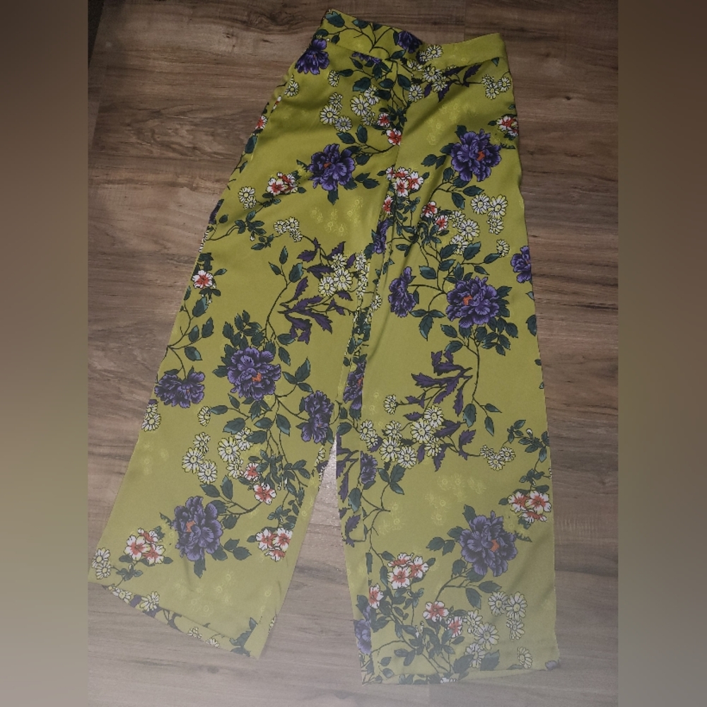 Eva Mendes Floral Pull On Pants
